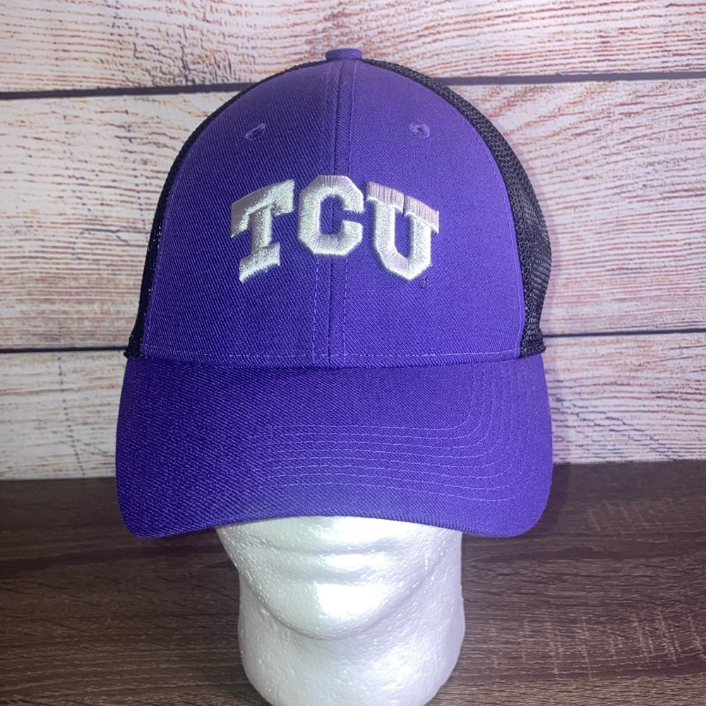 Mens Nike EUC OSFA Nike TCU Purple & Black Fitted Hat